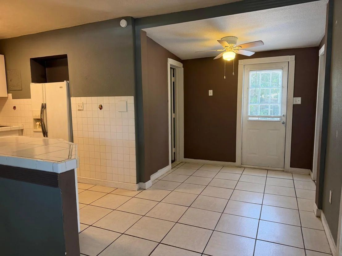 Photo of 5233 NE 20th Terrace