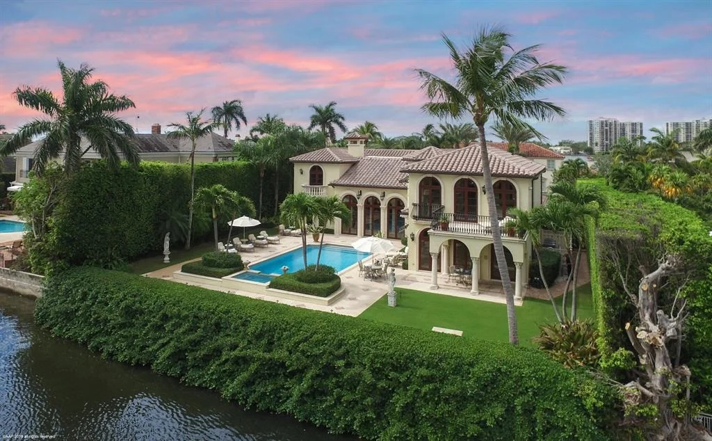 Photo of 560 Island Drive