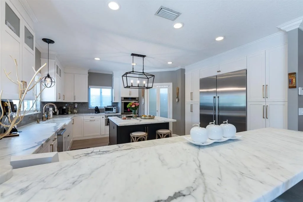 Photo of 916 Dolphin Drive