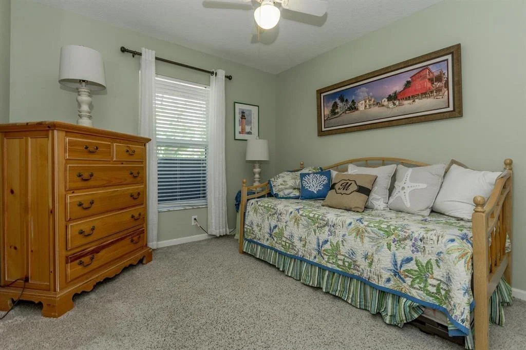 Photo of 17599 Alexander Run