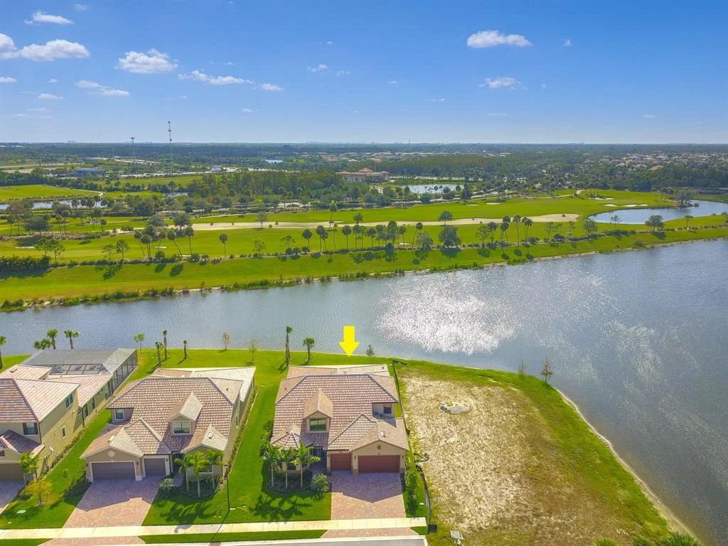 Photo of 213 Alcove Point Lane