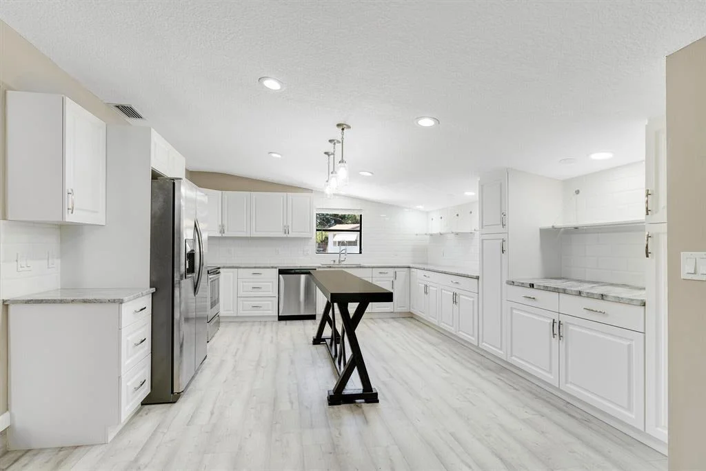 Photo of 4353 Gulfstream Road