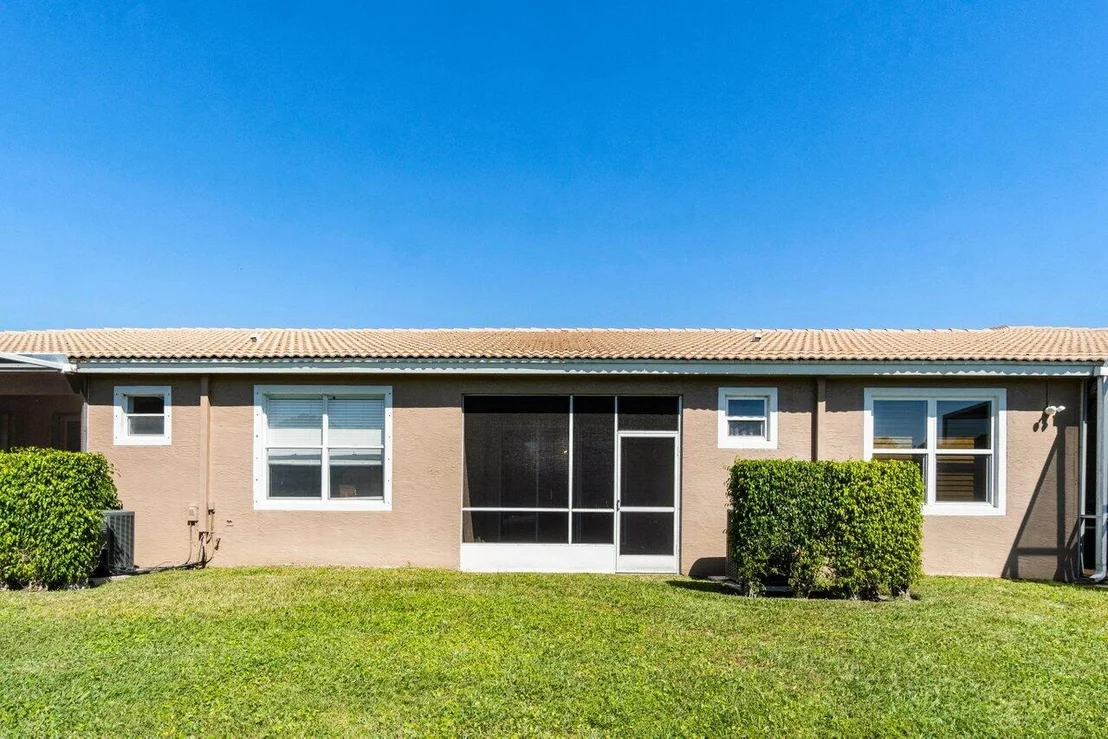 Photo of 8590 Lineyard Cay