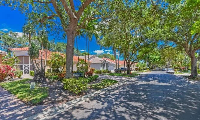 Photo of 5297 Brookview Drive