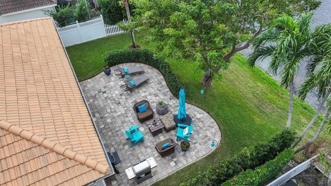 Photo of 560 Anchor Point