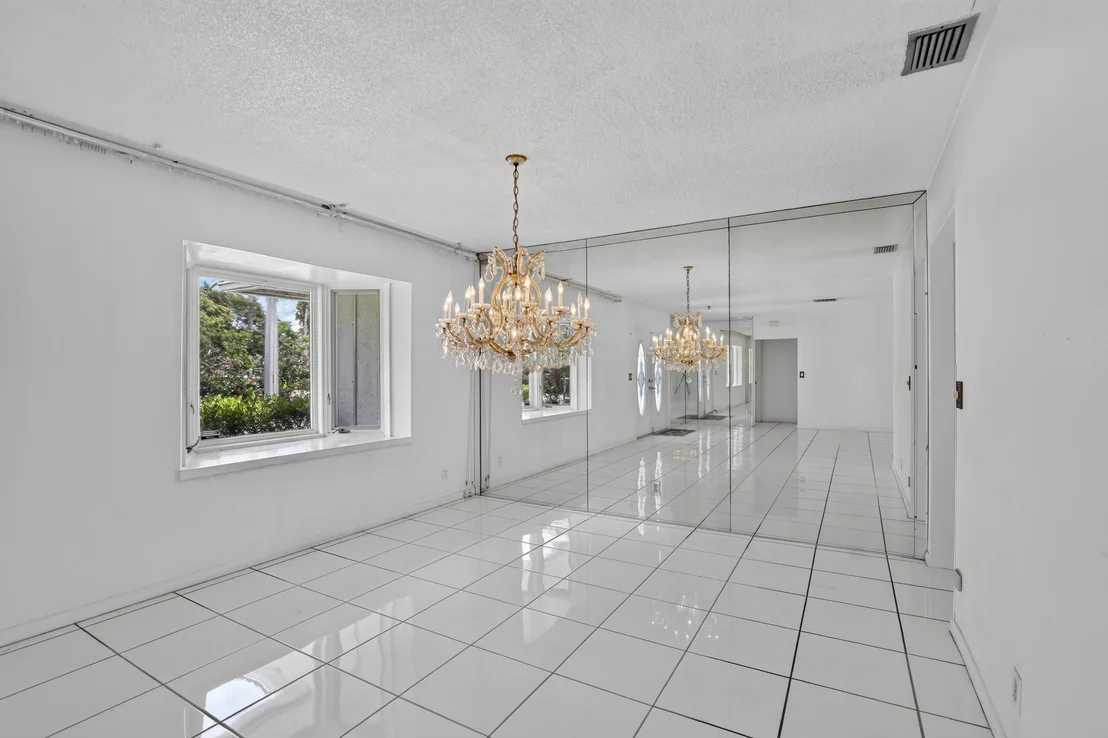 Photo of 410 Bonaventure Boulevard