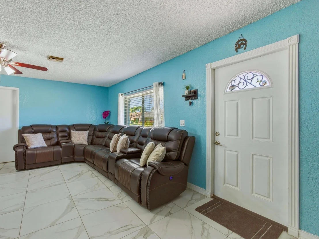 Photo of 5928 Ithaca Circle W