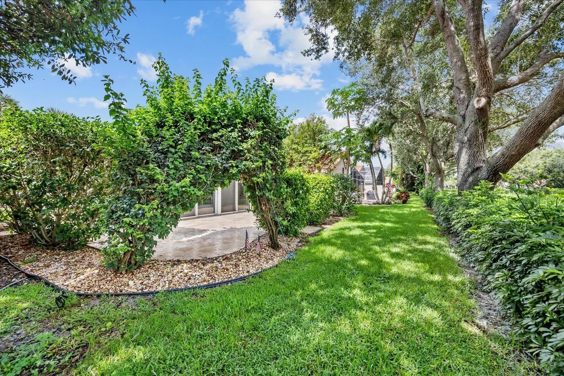 Photo of 6607 Sherbrook Drive