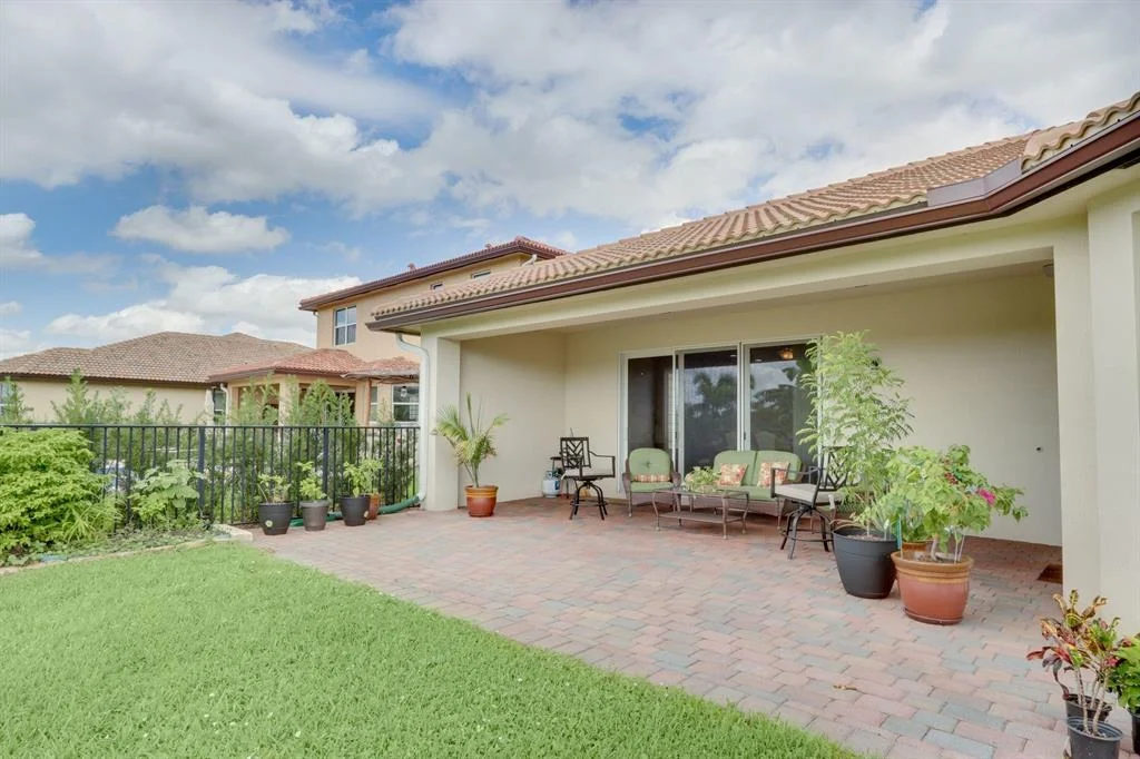 Photo of 4990 Manchia Drive
