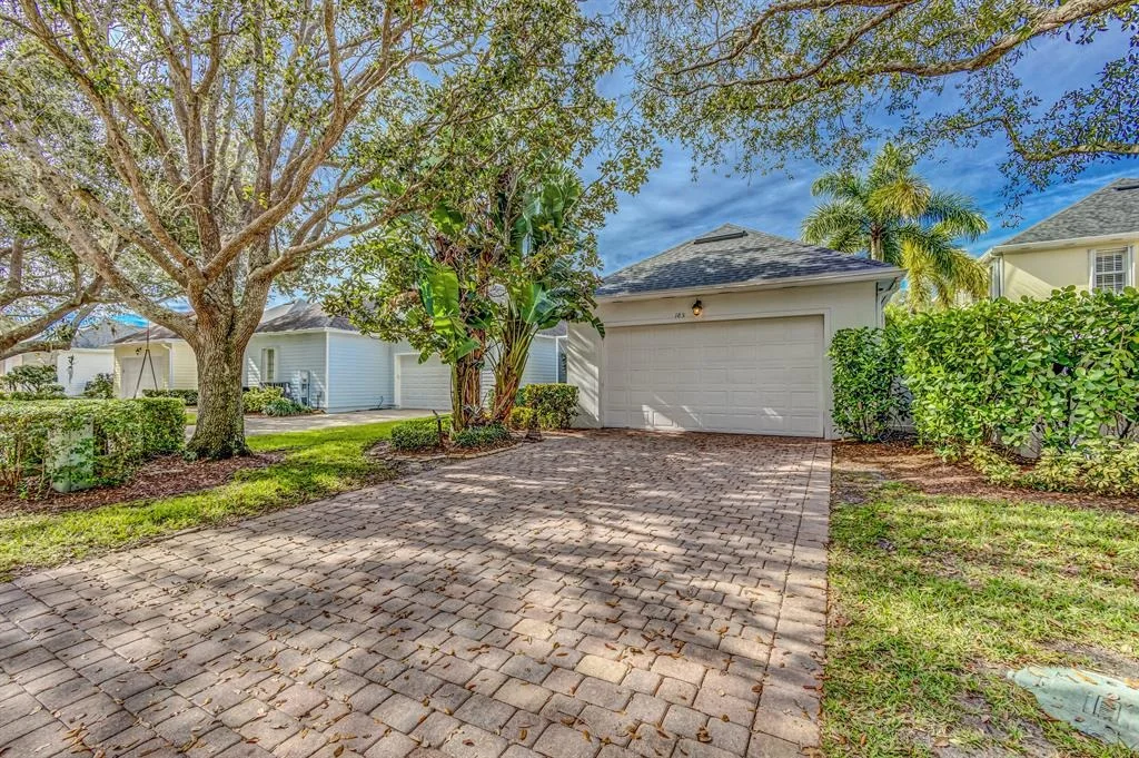 Photo of 185 Barbados Drive