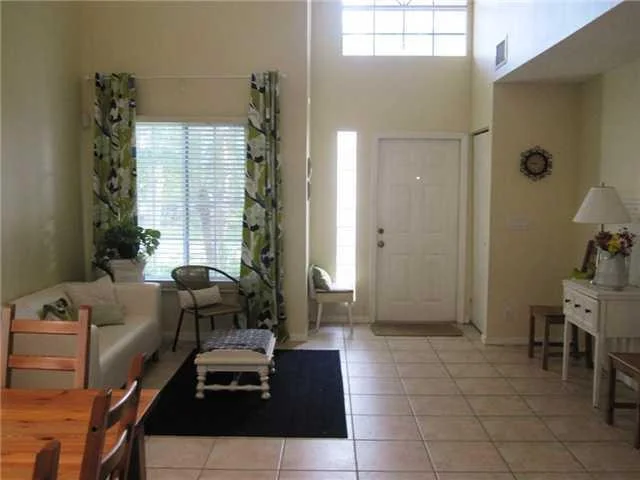 Photo of 1453 Banyan Circle