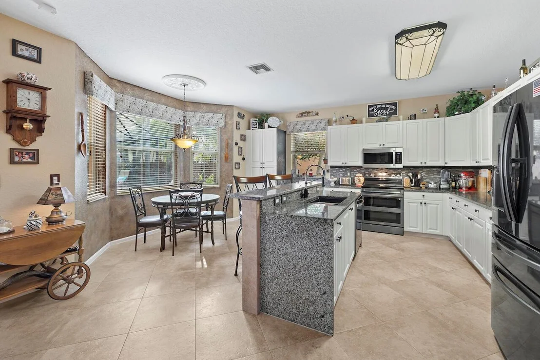 Photo of 6089 Oak Bluff Way