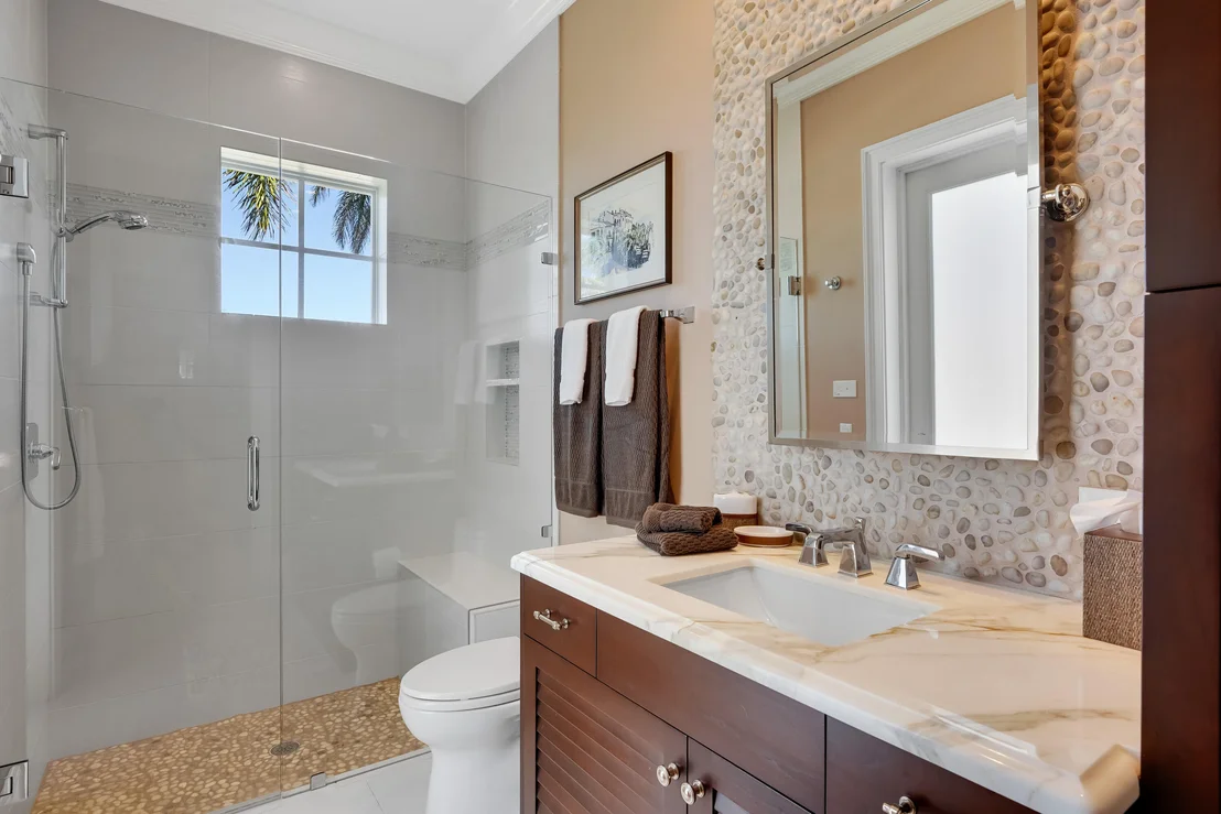 Photo of 975 Banyan Drive