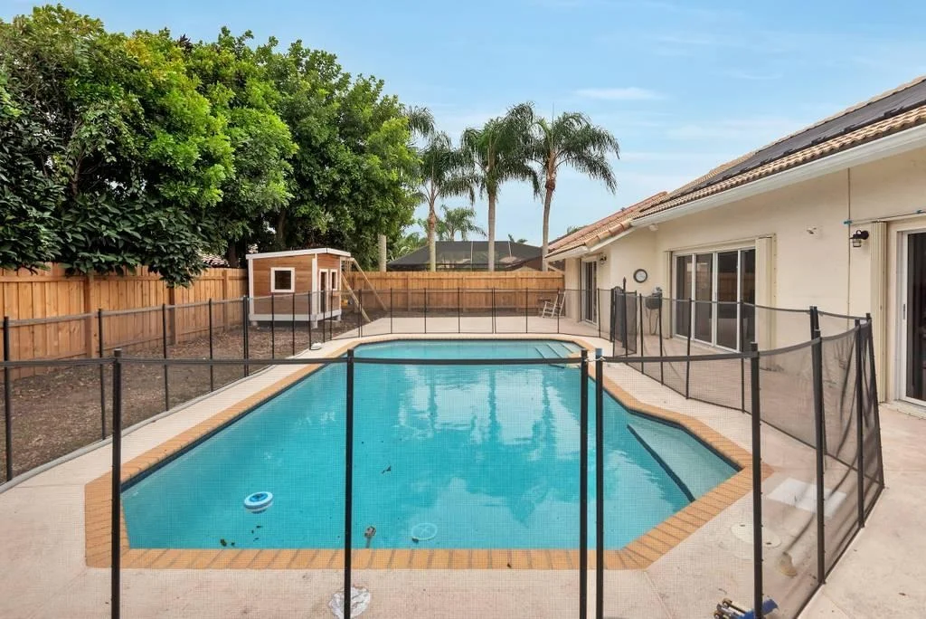 Photo of 9800 Sun Pointe Drive