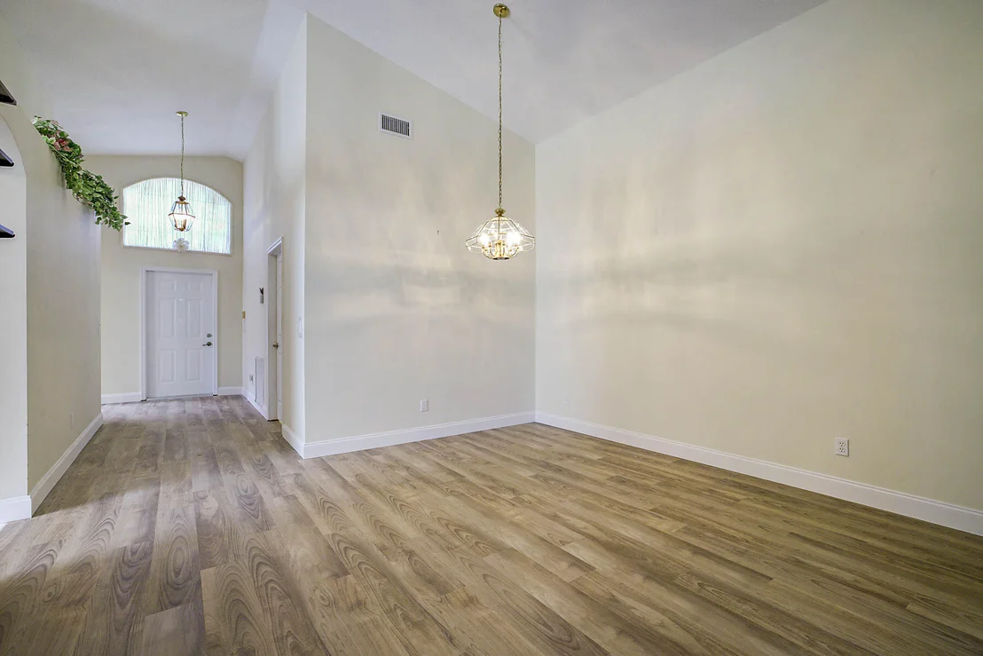 Photo of 7019 SE Twin Oaks Circle SE