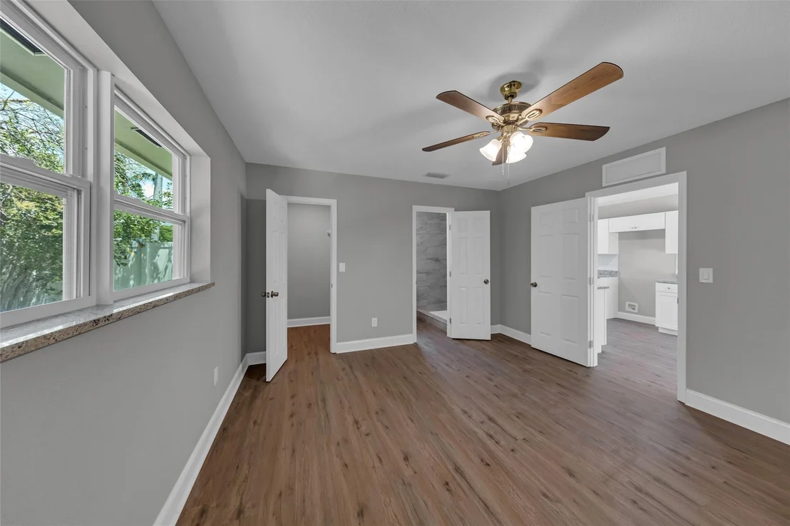 Photo of 421 SE 5th Avenue