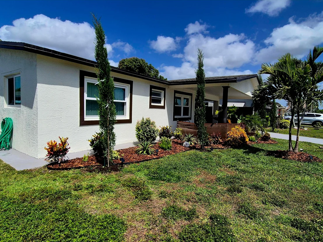 Photo of 1015 NW 68th Avenue