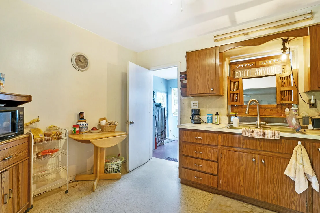 Photo of 6131 Edwards Road