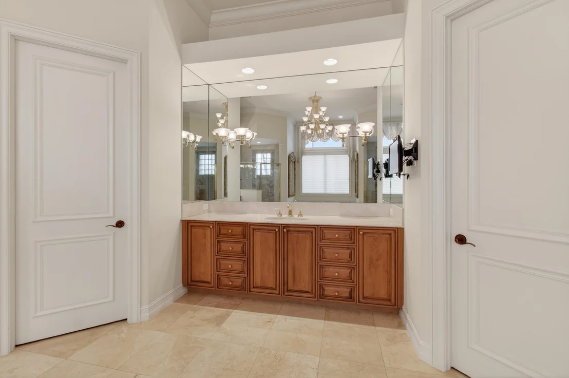 Photo of 331 MIZNER LAKE ESTATES Drive