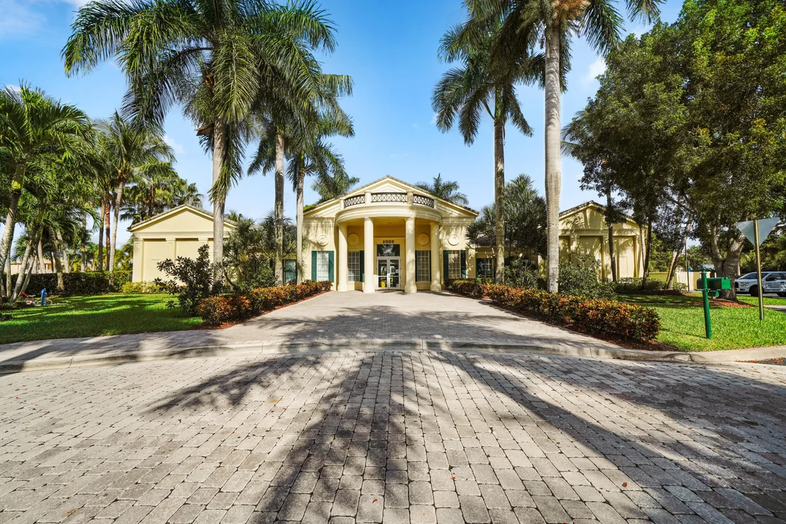 Photo of 2146 Bellcrest Circle