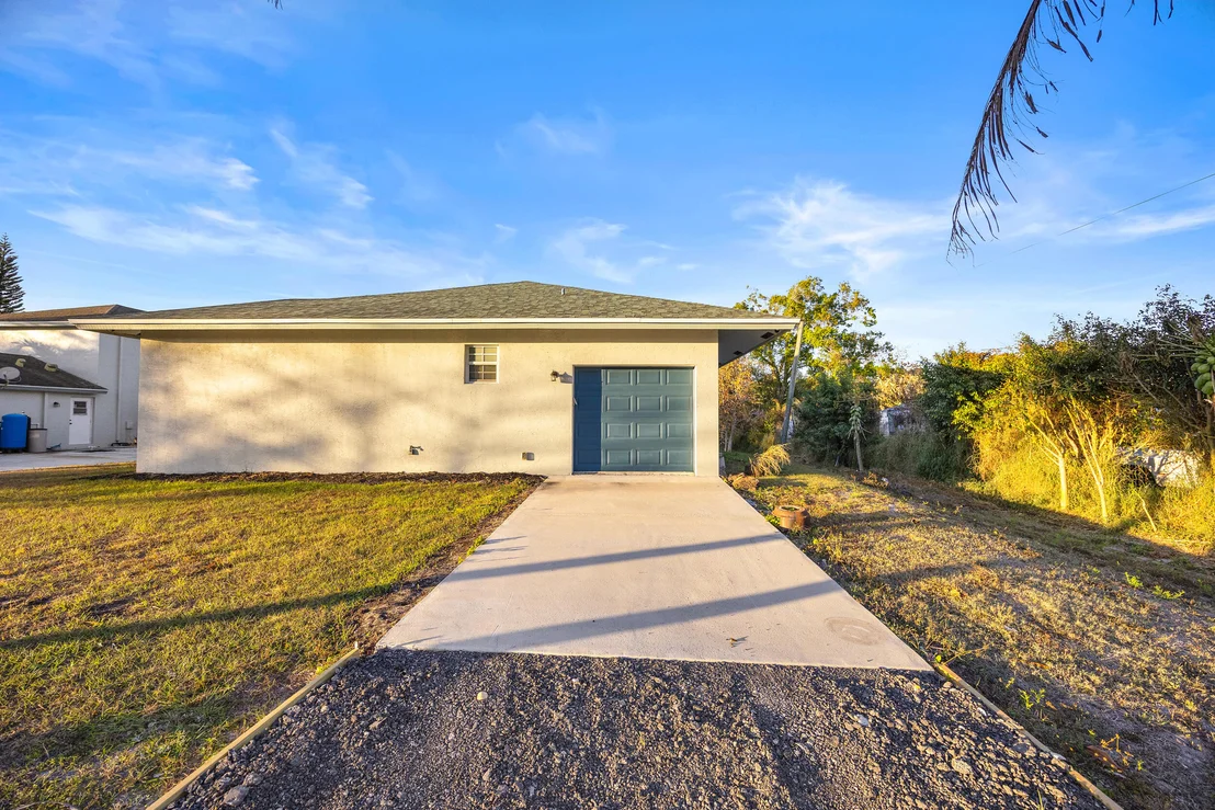 Photo of 6934 Grapeview Boulevard
