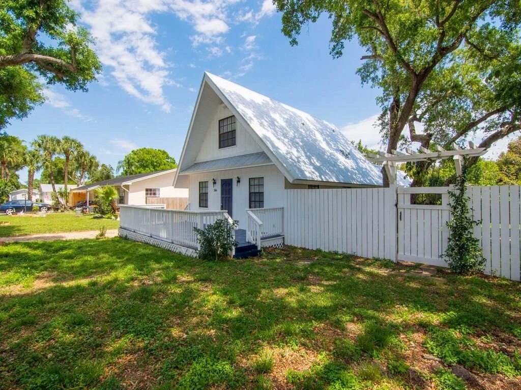 Photo of 386 13th Ave
