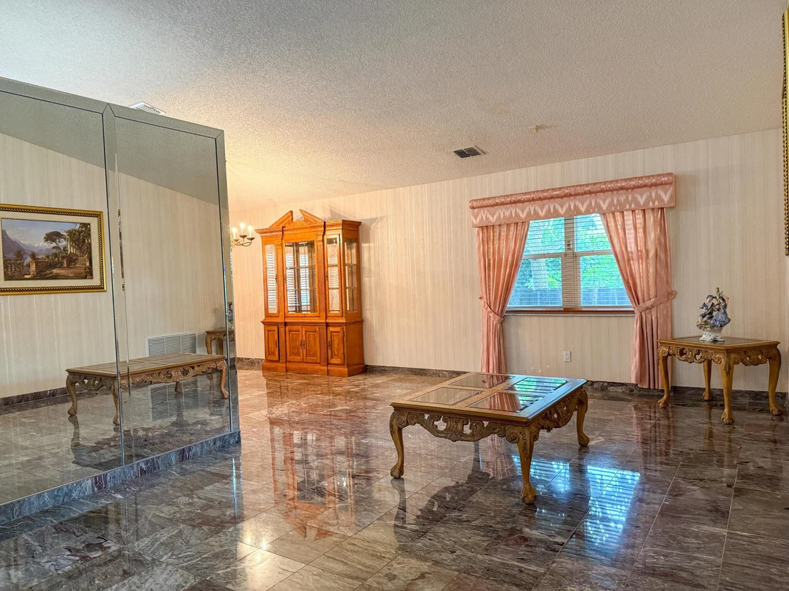 Photo of 3104 Peachtree Circle