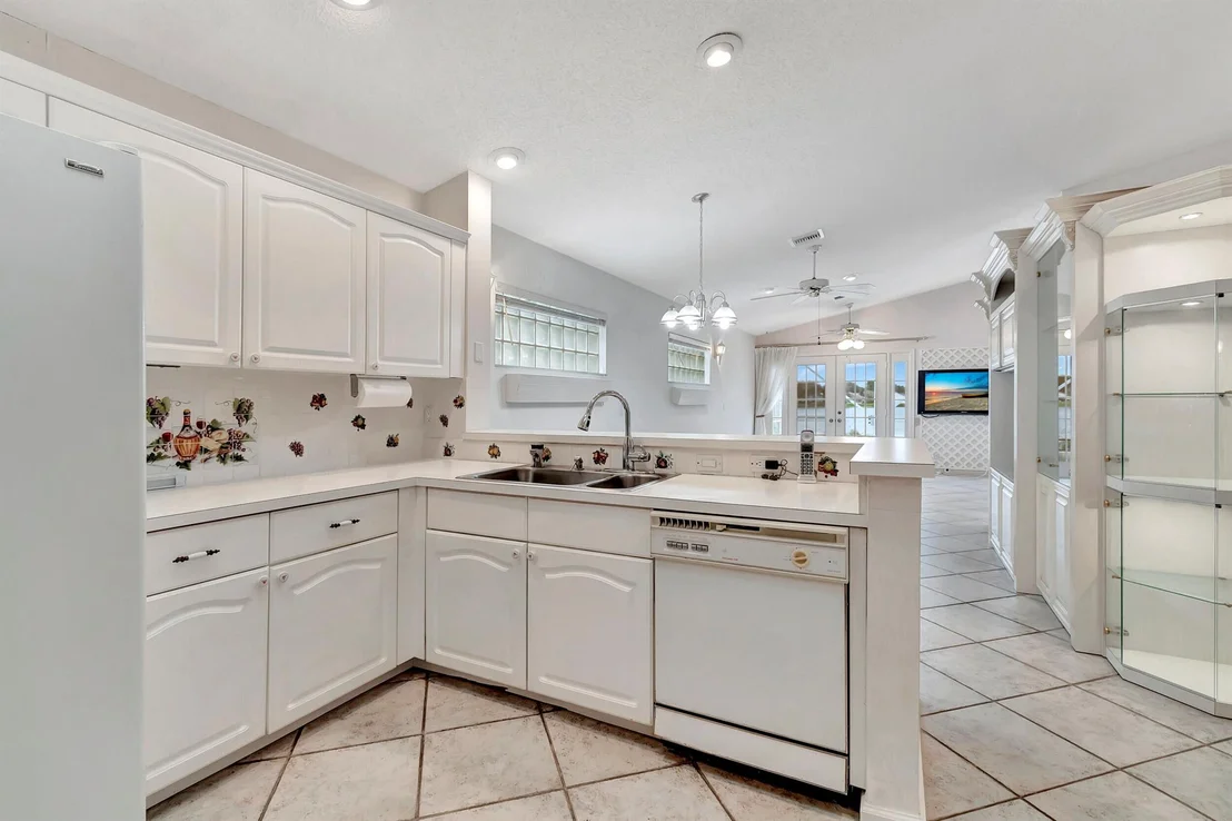 Photo of 7867 Waterfall Terrace
