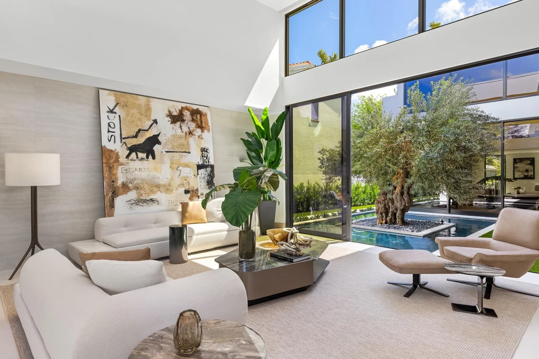 Photo of 1351 Cocoanut Road