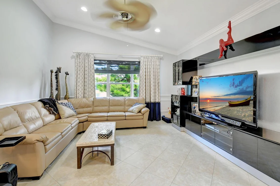 Photo of 7215 Great Falls Circle