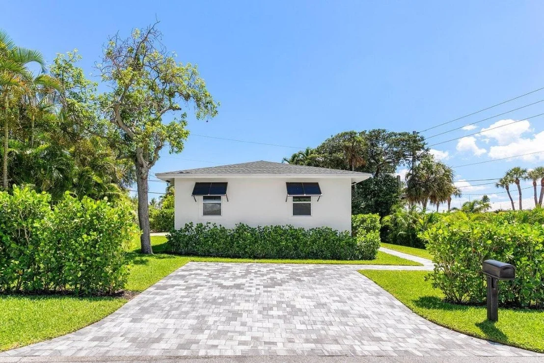 Photo of 5497 N Ocean Boulevard