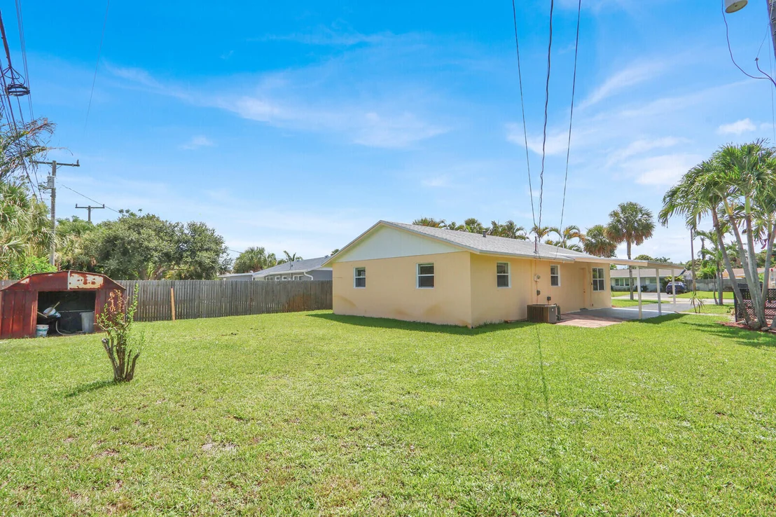 Photo of 357 Garden Boulevard
