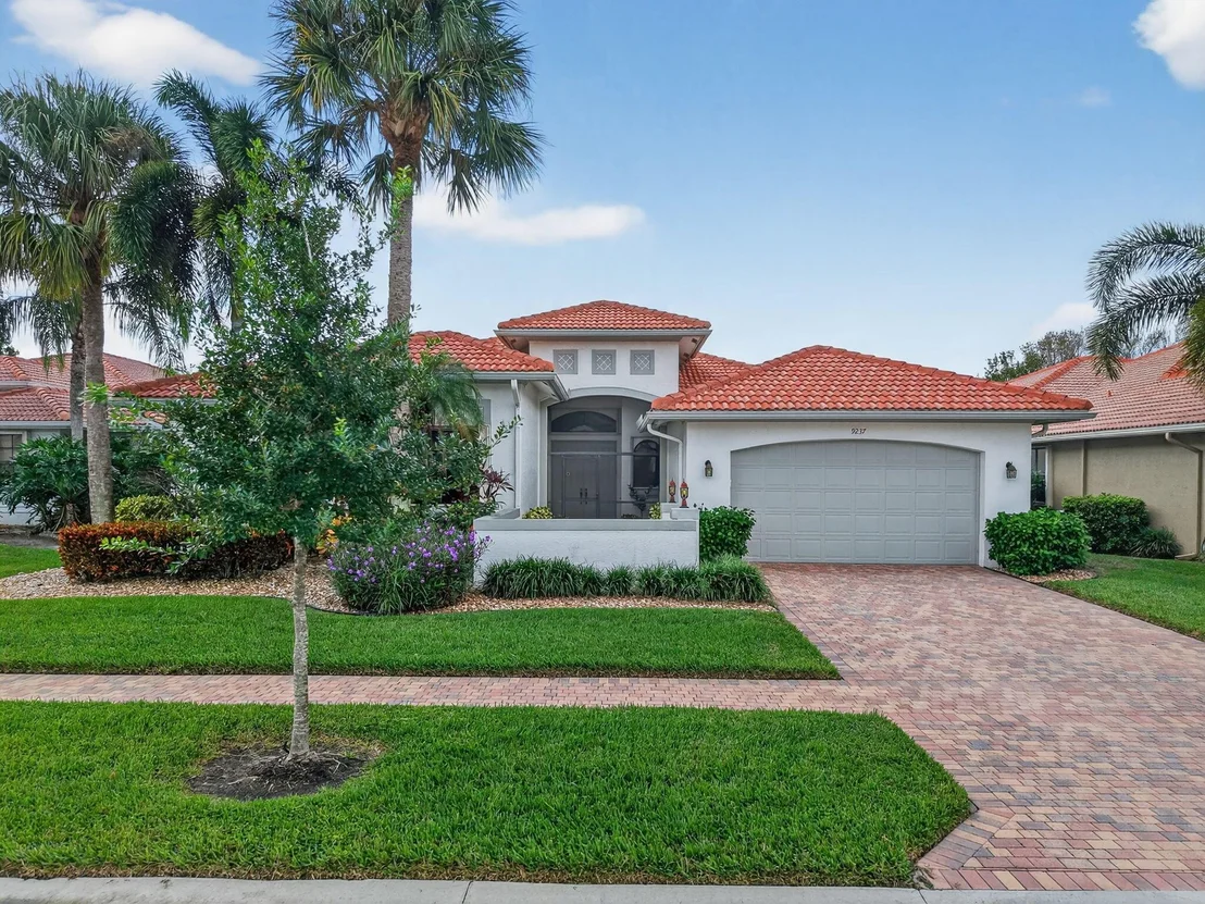 Photo of 9237 Isles Cay Drive