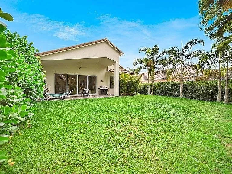 Photo of 6935 SE Twin Oaks Circle