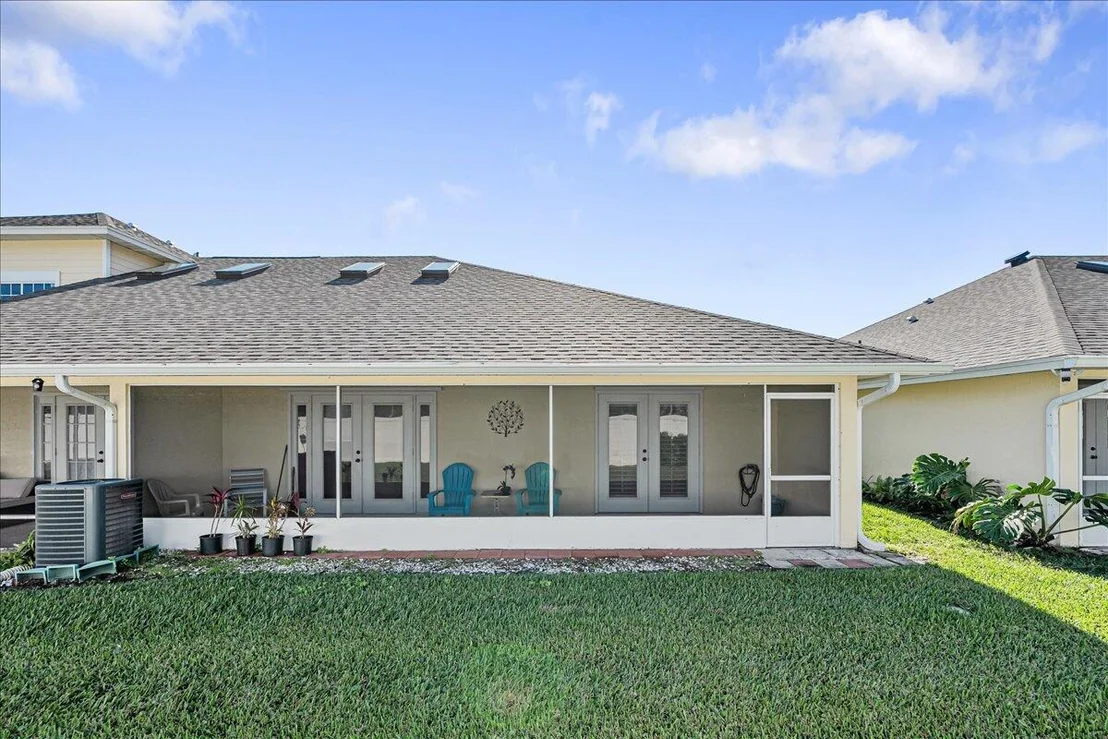 Photo of 552 6th Lane
