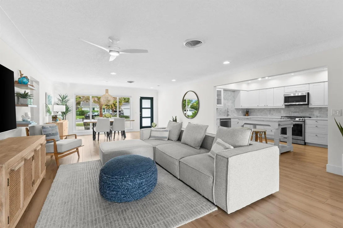 Photo of 400 SE 5th Terrace