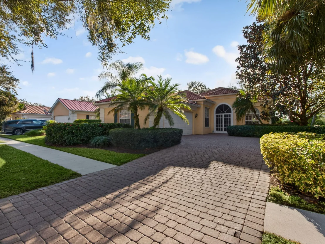 Photo of 1590 SW Balmoral Trace