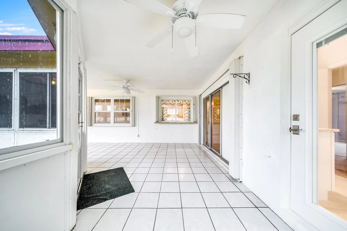 Photo of 501 Oak Terrace
