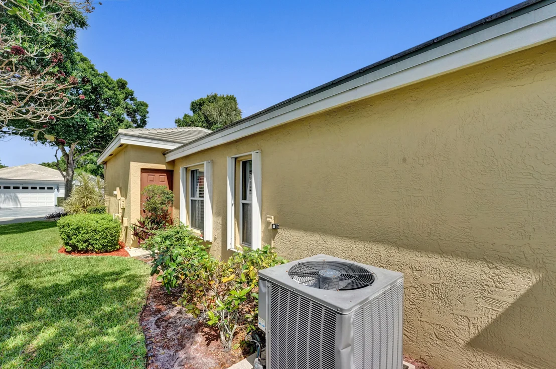 Photo of 165 Harbor Lake Circle