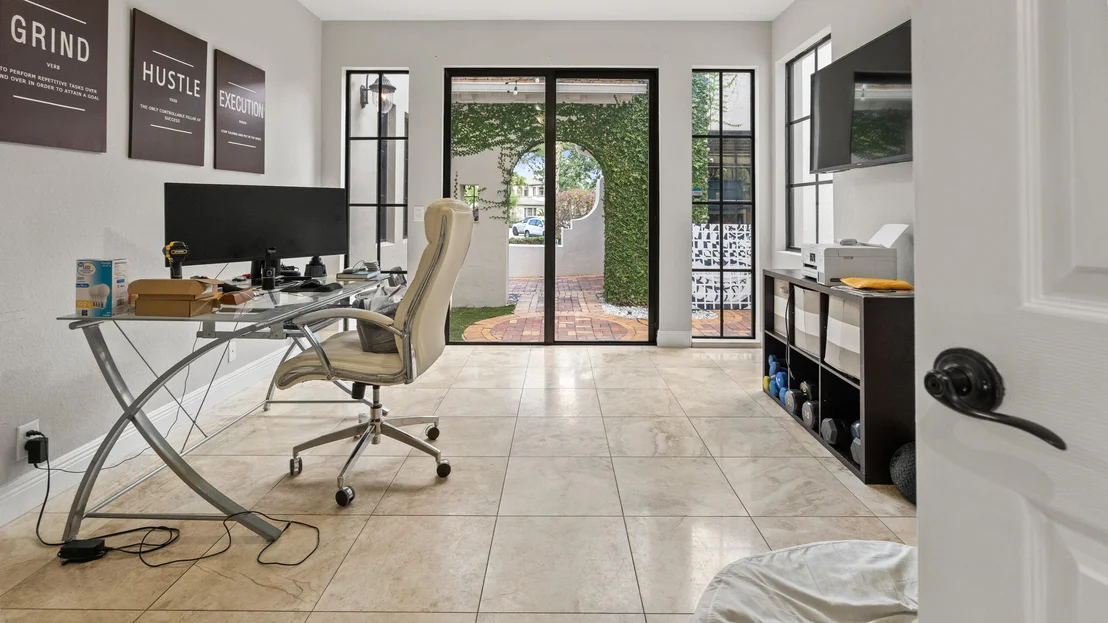 Photo of 9521 Eden Manor