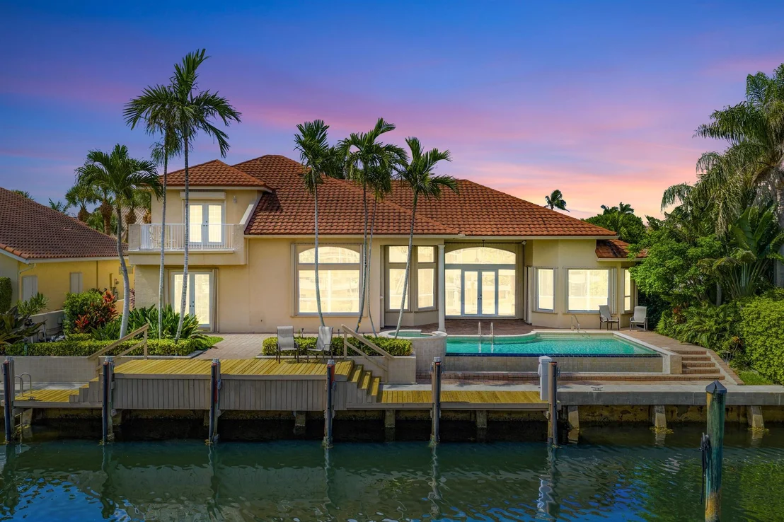 Photo of 923 Hyacinth Drive
