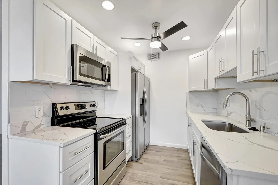 Photo of 4015 Cornwall A