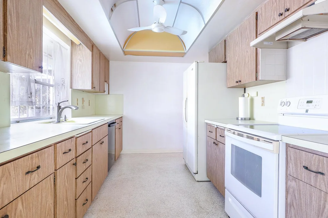 Photo of 1100 Morse Boulevard