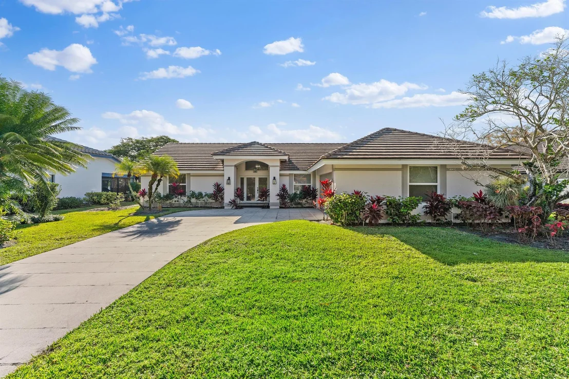 Photo of 6626 Winding Lake Drive