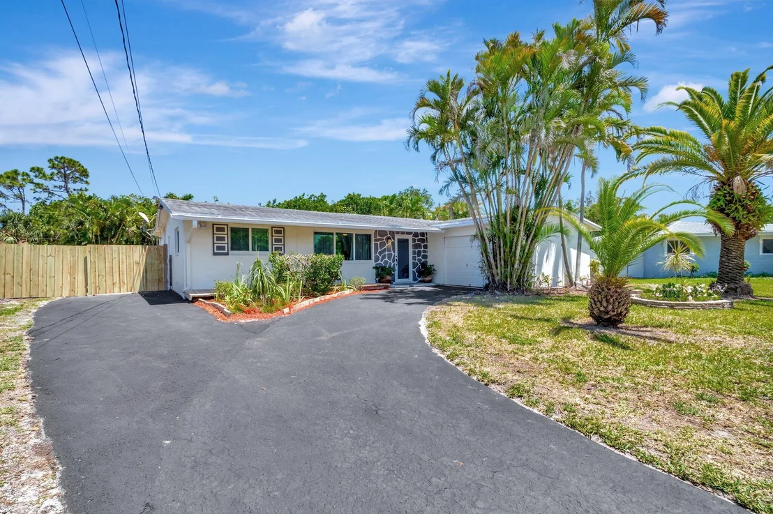 Photo of 1466 Rose Circle