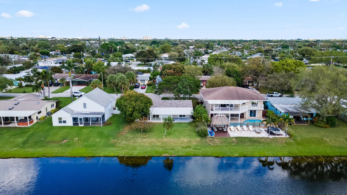 Photo of 302 Riverside Drive