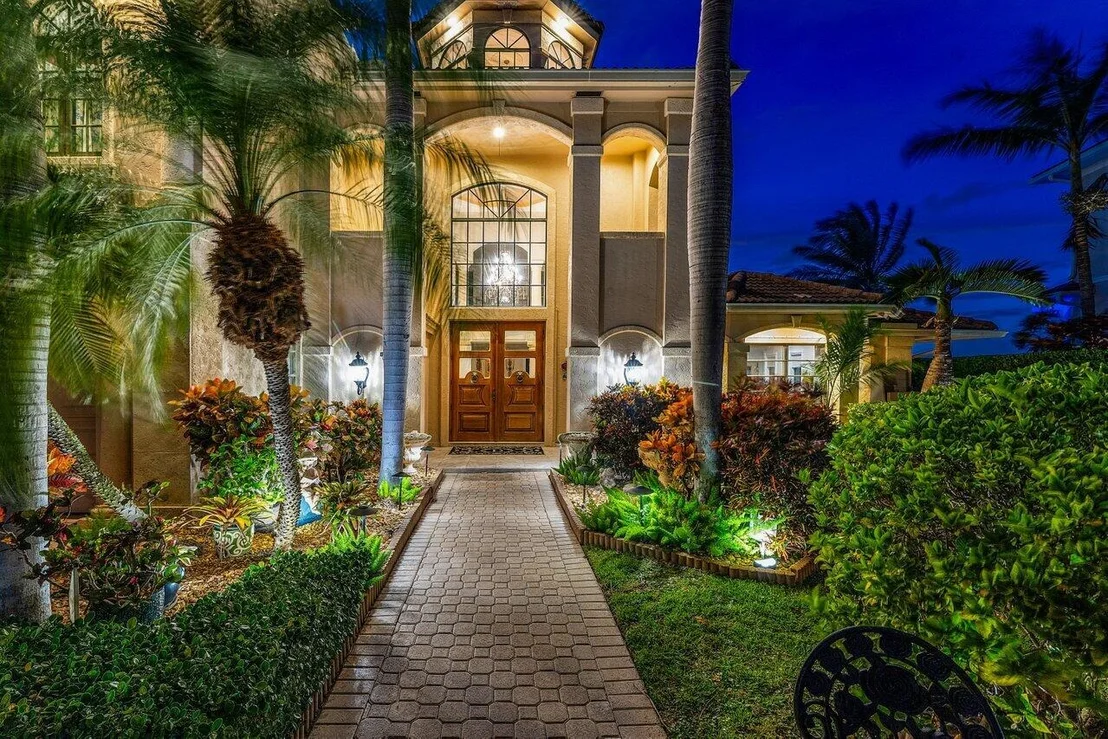 Photo of 1010 Pine Point Road