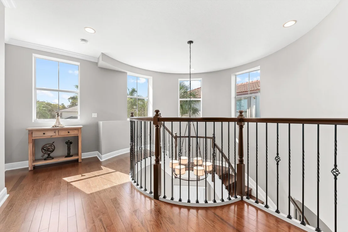 Photo of 9724 Phipps Lane
