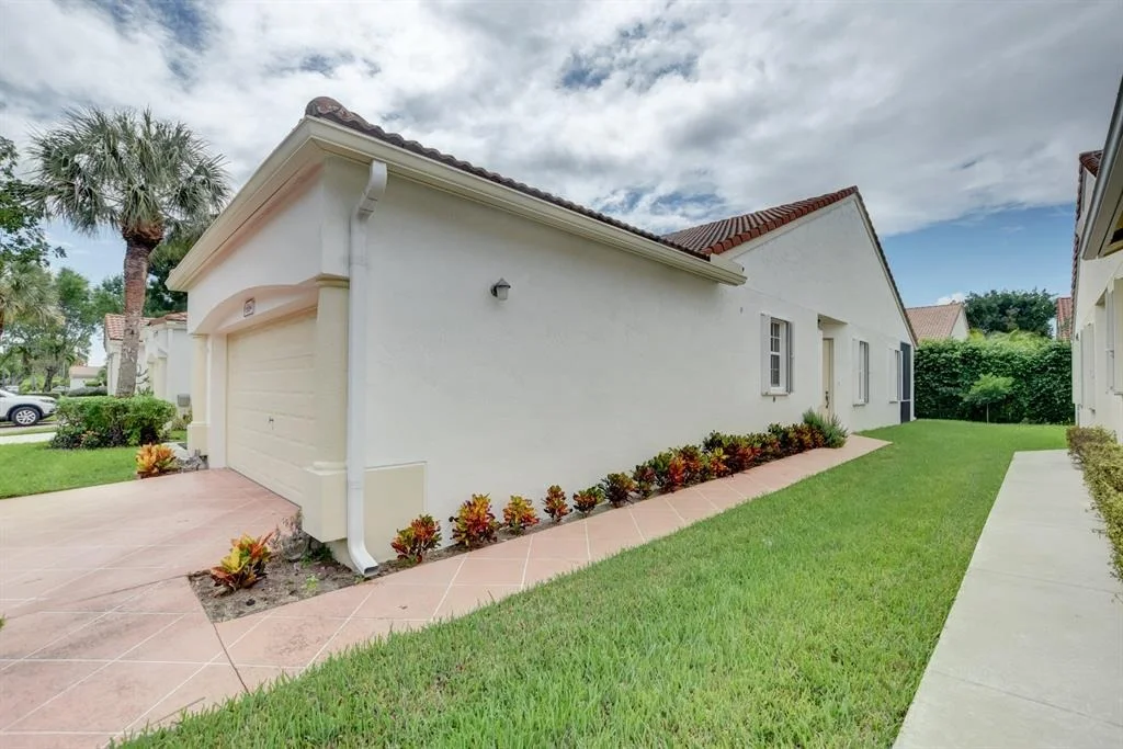 Photo of 6164 Petunia Road