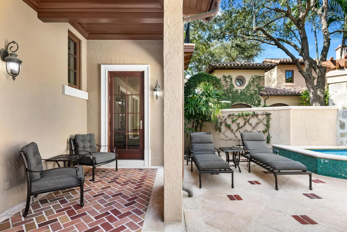 Photo of 306 Villa Drive